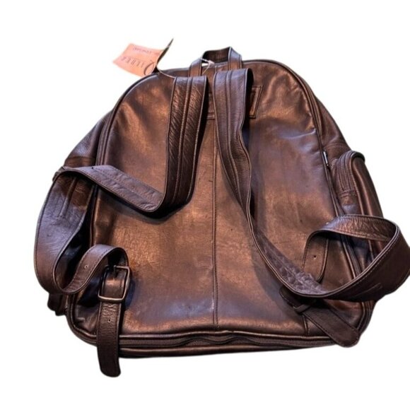 Valdez Genuine Leather Backpack With Multiple Compartments & Zippers - Picture 6 of 8